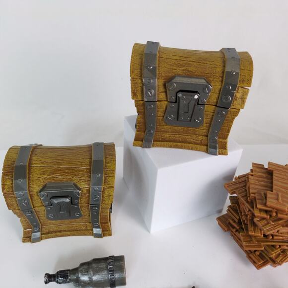 FORTNITE 120pc Turbo Builder Set 9 Figures 91 Building Plate 18 Weapons 2 Chests - Picture 7 of 8